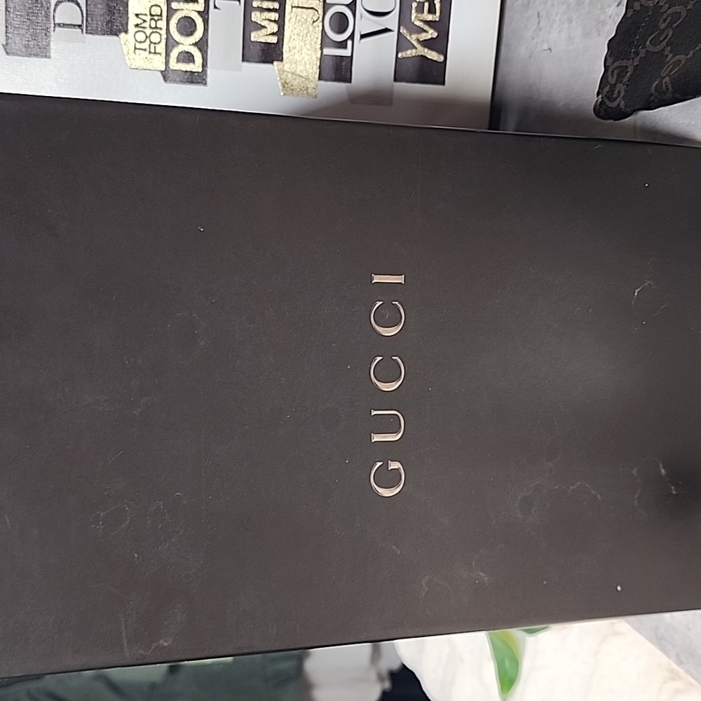 Gucci Closed Toed Heels - Picture 9 of 14